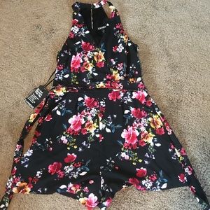 BRAND NEW ROMPER FROM EXPRESS SIZE 2